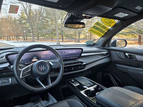 Used 2025 Buick Enclave Sport Touring image 13