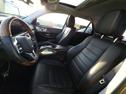 Used 2020 Mercedes-Benz GLE 350 4MATIC image 3