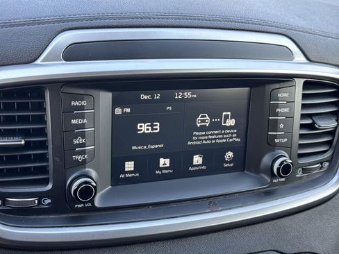 Used 2020 Kia Sorento AWD V6 image 26