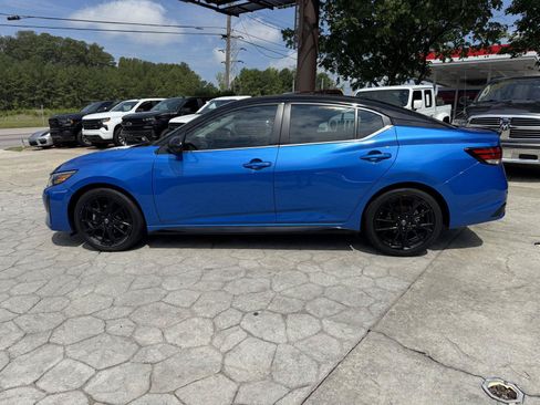 Used 2025 Nissan Sentra SR w/ Midnight Edition FWD image 9