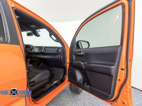 Used 2023 Toyota Tacoma TRD Pro AWD/4WD image 39