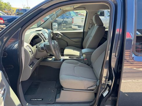 Used 2019 Nissan Frontier SV AWD/4WD image 9