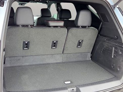 New 2026 Chevrolet Traverse RS FWD image 11
