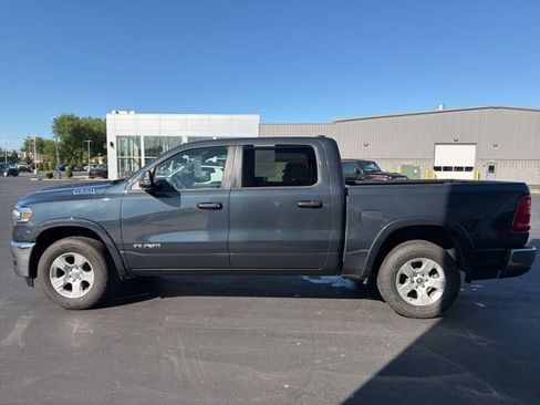 Used 2025 RAM 1500 Big Horn AWD/4WD image 4