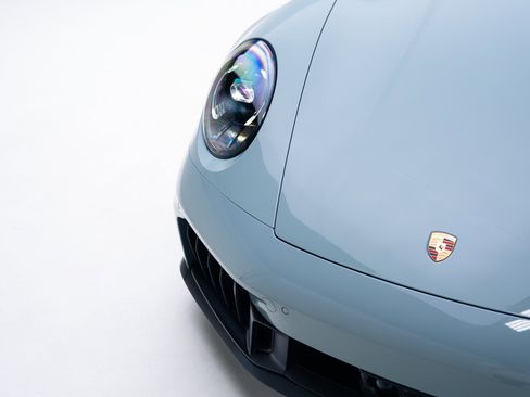 Used 2025 Porsche 911 Carrera 4 GTS image 3