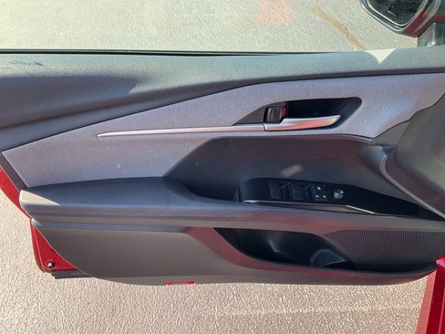 Used 2025 Toyota Camry LE image 3