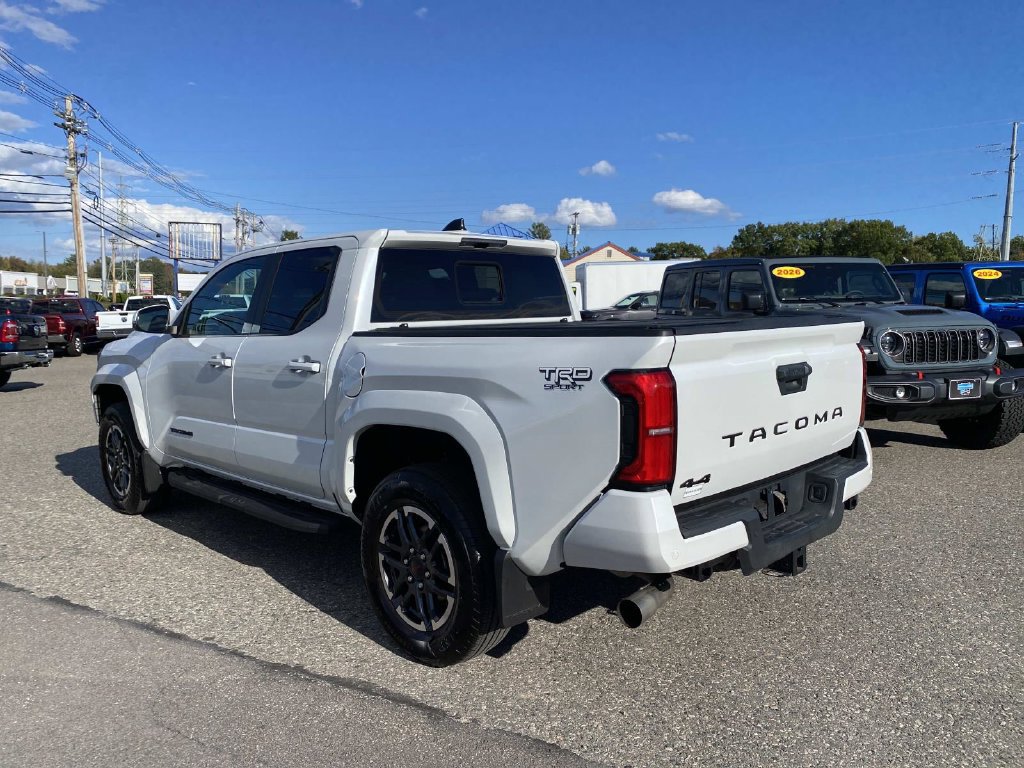 Used 2025 Toyota Tacoma TRD Sport w/ TRD Sport Upgrade Package AWD/4WD image 7