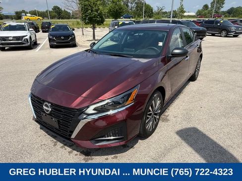 Used 2025 Nissan Altima 2.5 SV AWD/4WD image 5