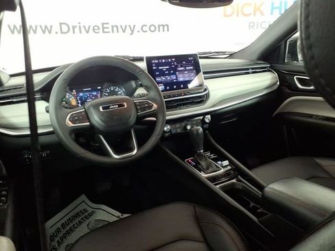 Used 2024 Jeep Compass Limited image 10