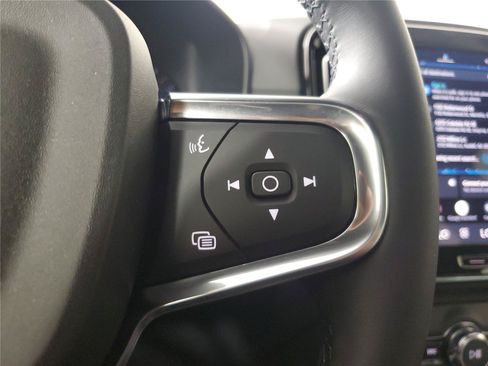 Certified 2026 Volvo XC40 B5 Core AWD/4WD image 26