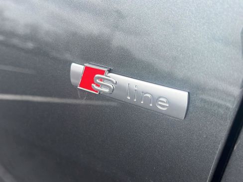 Used 2021 Audi Q8 Prestige w/ Prestige Package AWD/4WD image 31
