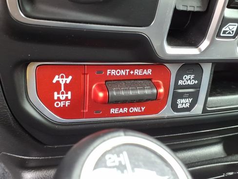 Used 2021 Jeep Wrangler Unlimited Rubicon AWD/4WD image 9