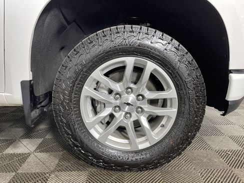 Used 2021 Chevrolet Silverado 1500 RST w/ Convenience Package II image 9