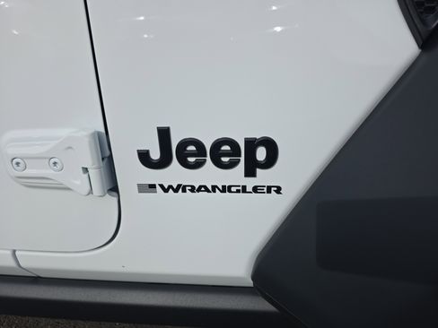 New 2026 Jeep Wrangler Unlimited Rubicon 392 w/ Quick Order Package 27X Moab AWD/4WD image 28