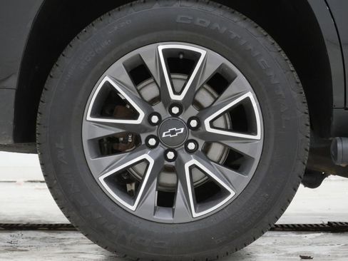 Used 2023 Chevrolet Tahoe Z71 w/ Luxury Package AWD/4WD image 9