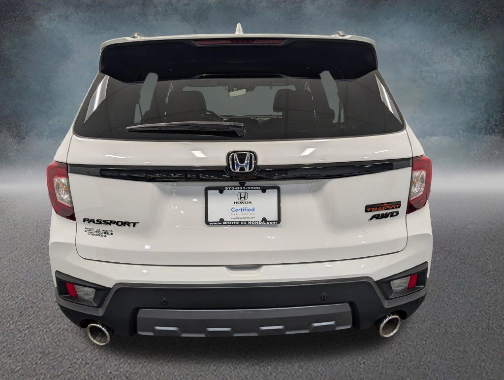 Used 2024 Honda Passport TrailSport image 5