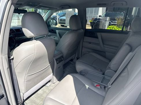 Used 2010 Toyota Highlander 2WD image 15