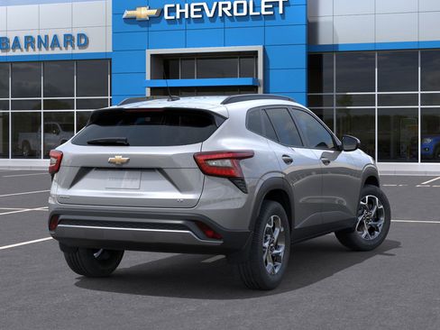 New 2026 Chevrolet Trax LT w/ Driver Confidence Package image 4