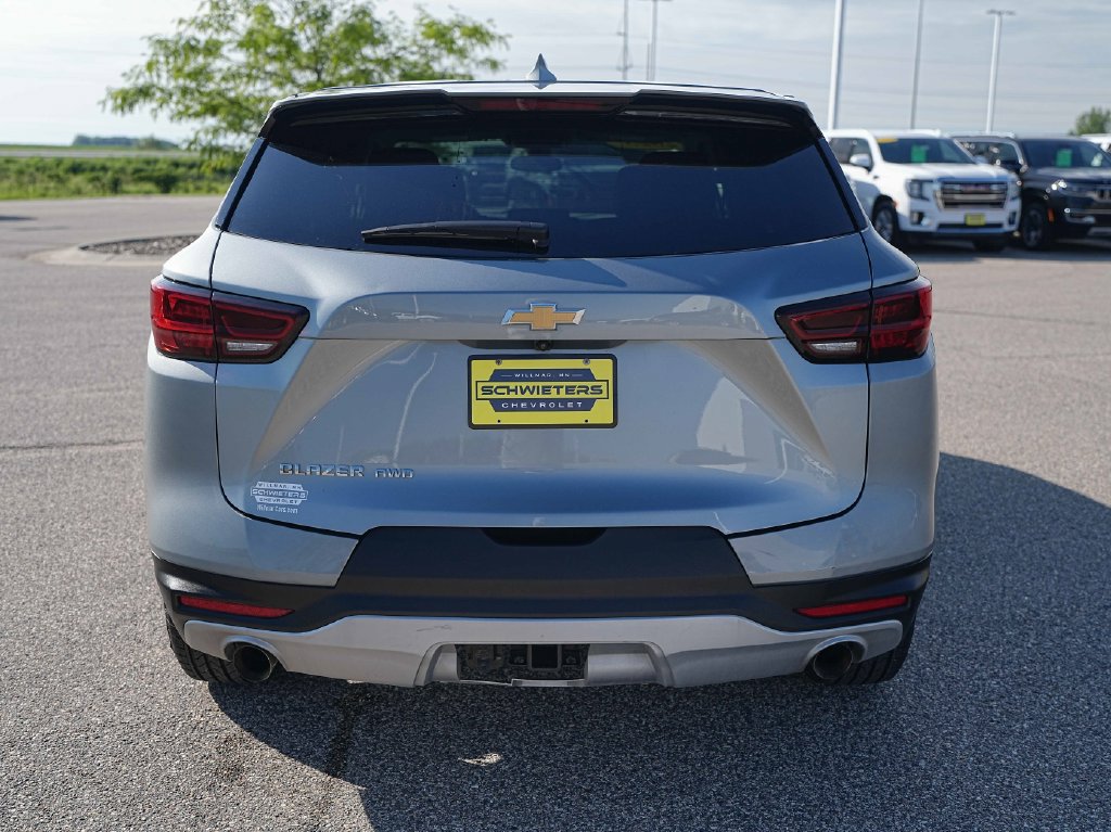 Used 2025 Chevrolet Blazer LT AWD/4WD image 8