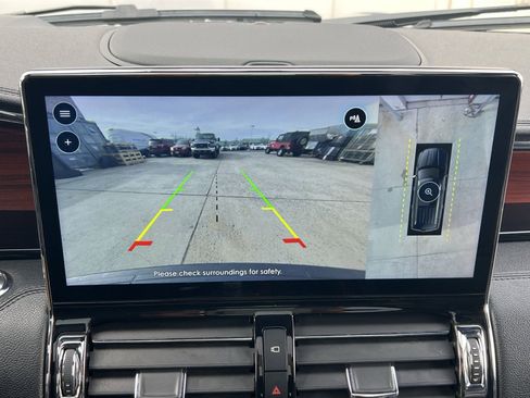 Used 2023 Lincoln Navigator Reserve image 19