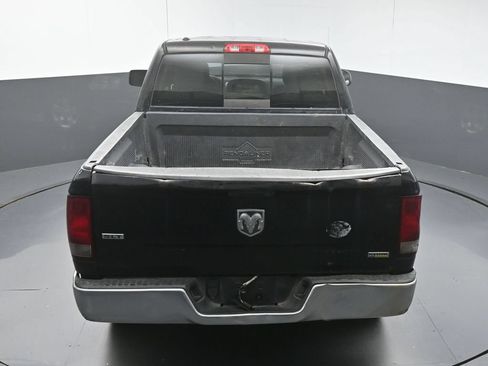 Used 2015 RAM 1500 Classic SLT RWD image 38