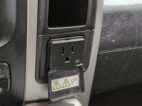 Used 2017 RAM 1500 Big Horn image 32