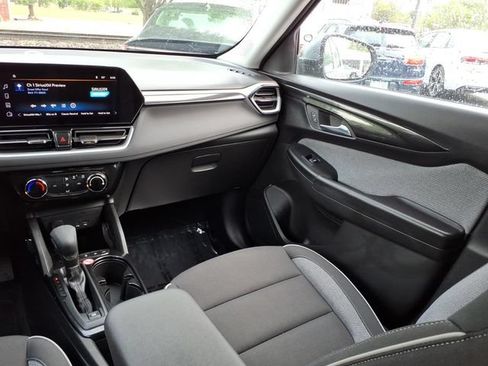 Used 2026 Chevrolet TrailBlazer LT AWD/4WD image 17