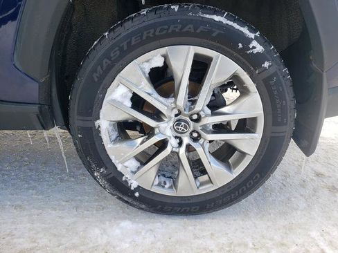 Used 2020 Toyota RAV4 XLE Premium image 33