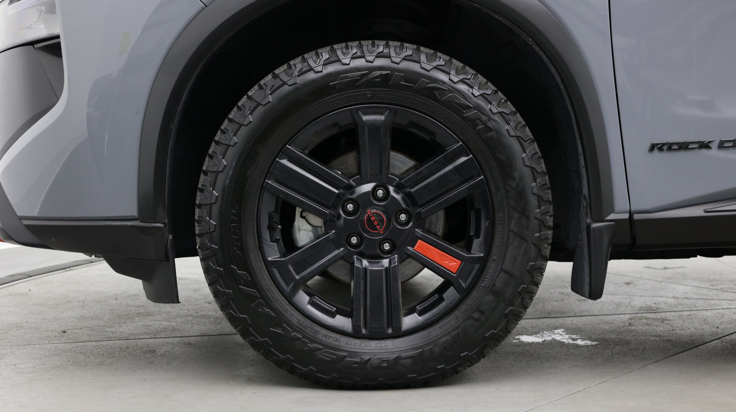 Used 2025 Nissan Rogue SV AWD/4WD image 8