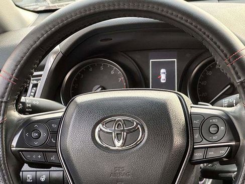 Used 2024 Toyota Camry SE w/ Cold Weather Package image 18