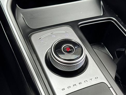 Certified 2023 Kia Sorento EX AWD/4WD image 25