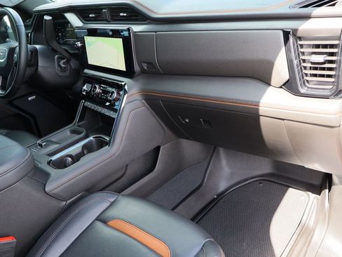 Certified 2024 GMC Sierra 2500 AT4 w/ AT4 Premium Plus Package image 32