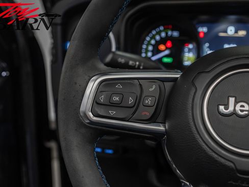 Used 2024 Jeep Wrangler High Altitude image 32