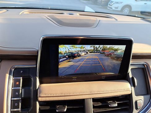 Used 2024 Chevrolet Suburban Premier image 24