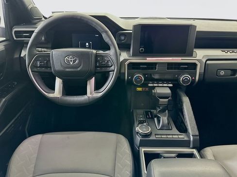 Used 2024 Toyota Tacoma SR5 AWD/4WD image 22