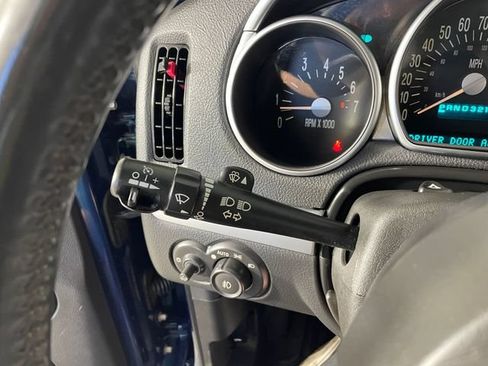 Used 2005 Chevrolet SSR w/ Preferred Equipment Group RWD image 13