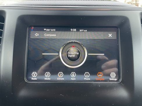 Used 2020 Jeep Cherokee Latitude Plus image 22