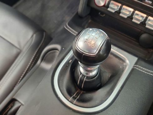 Used 2021 Ford Mustang GT Premium w/ Equipment Group 401A RWD image 32