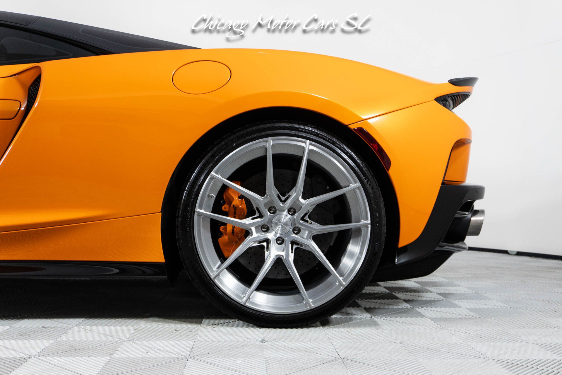 Used 2023 McLaren GT RWD image 4