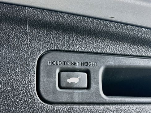 Used 2024 Acura MDX SH-AWD image 31