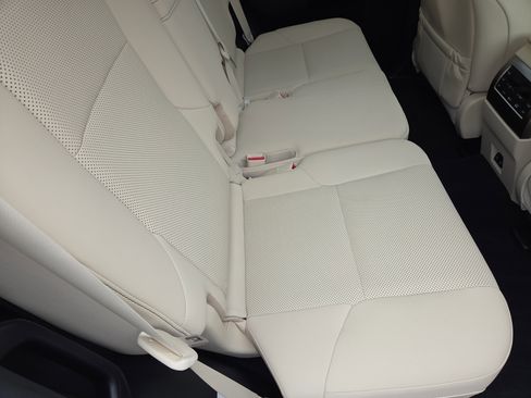 Certified 2023 Lexus GX 460 Premium w/ Premium Plus Package image 20