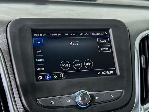 Used 2020 Chevrolet Equinox LT FWD image 21