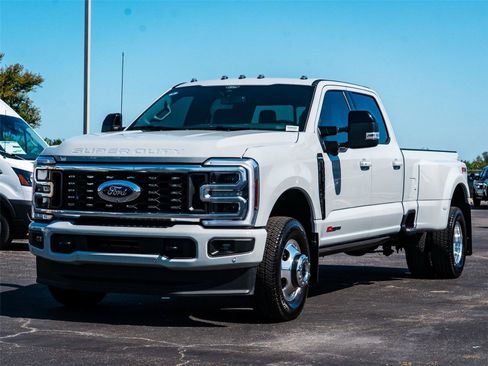 Certified 2026 Ford F350 Platinum AWD/4WD image 7