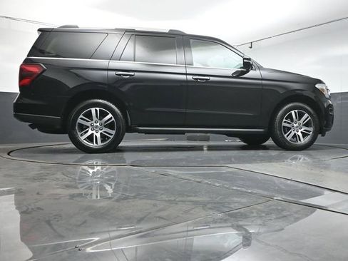 Used 2024 Ford Expedition Limited image 45