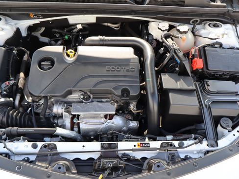 Used 2024 Chevrolet Malibu LT image 41