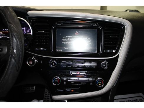 Used 2014 Kia Optima SX image 32