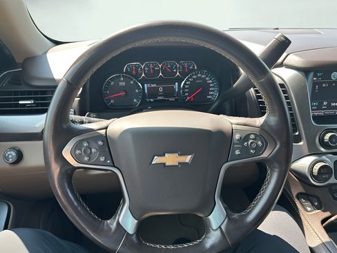 Used 2018 Chevrolet Tahoe Premier RWD image 13