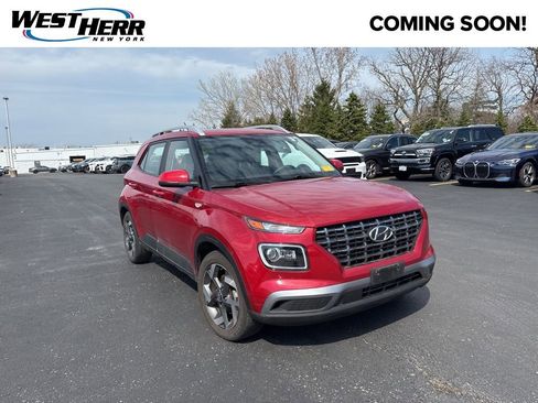 Used 2023 Hyundai Venue Limited w/ Cargo Package image 1