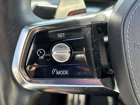 Used 2023 BMW 740i RWD image 19