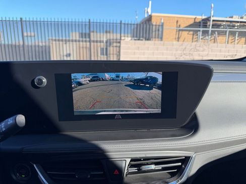 Used 2025 Buick Encore GX Preferred image 17